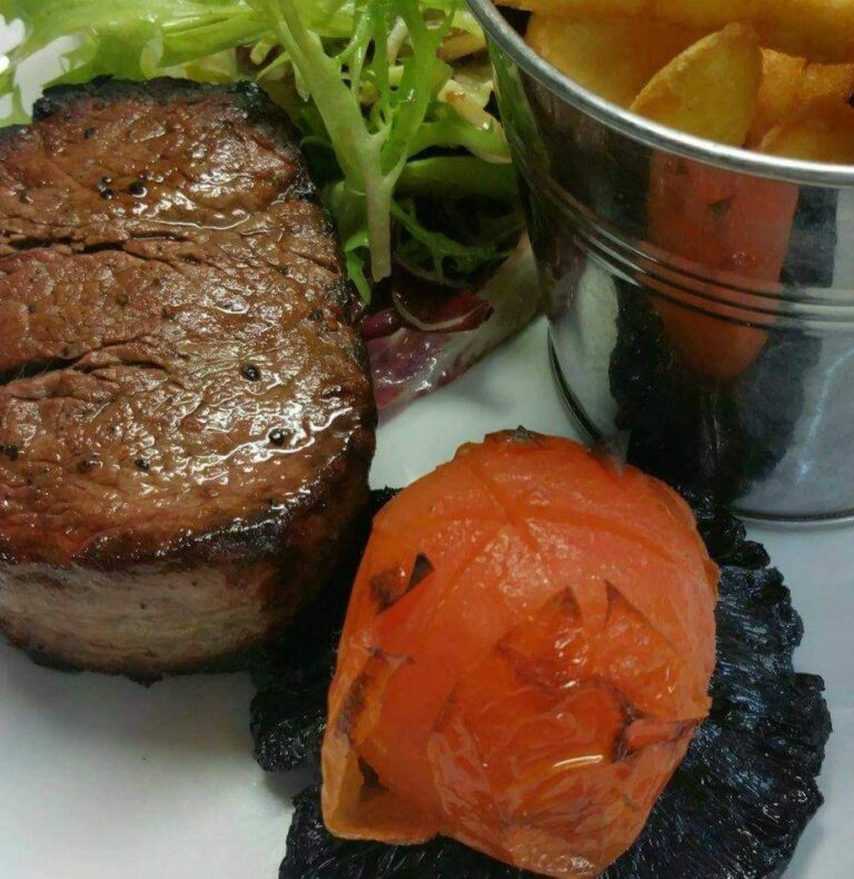 Epworth pub dining